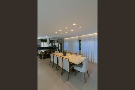 Casa à venda com 380m², 4 quartos e 4 vagasSala de Jantar