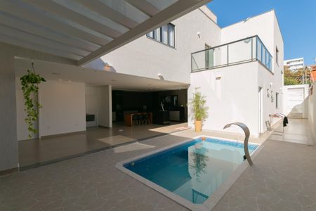 Casa à venda com 380m², 4 quartos e 4 vagasÁrea comum