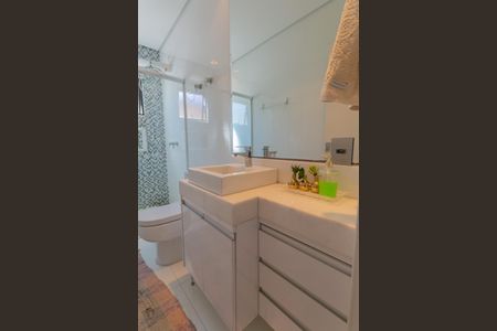 Casa à venda com 380m², 4 quartos e 4 vagasBanheiro 1