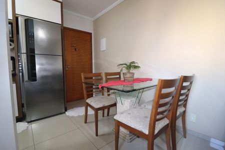 Apartamento à venda com 78m², 2 quartos e 1 vagaSala