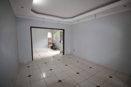 Casa para alugar com 450m², 4 quartos e 6 vagasSala