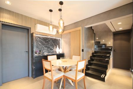 Apartamento à venda com 190m², 2 quartos e 3 vagas Apartamento à venda com 190m², 2 quartos e 3 vagasSala de Jantar