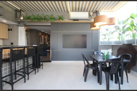 Apartamento à venda com 190m², 2 quartos e 3 vagas Apartamento à venda com 190m², 2 quartos e 3 vagasTerraço Gourmet