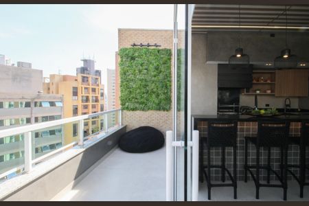 Apartamento à venda com 190m², 2 quartos e 3 vagas Apartamento à venda com 190m², 2 quartos e 3 vagasTerraço Gourmet