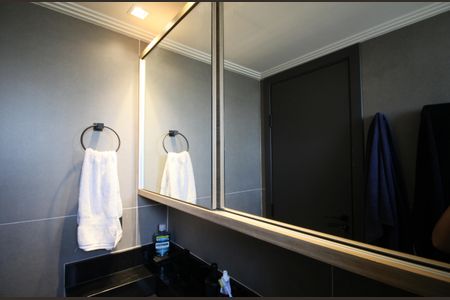 Apartamento à venda com 190m², 2 quartos e 3 vagas Apartamento à venda com 190m², 2 quartos e 3 vagasBanheiro suíte 1