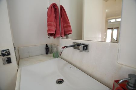 Casa para alugar com 800m², 5 quartos e 10 vagasLavabo