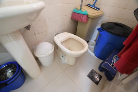 Casa para alugar com 800m², 5 quartos e 10 vagasBanheiro de serviço