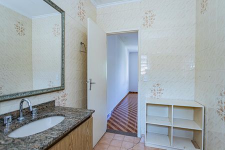 Casa à venda com 500m², 4 quartos e 5 vagasBanheiro da Suíte