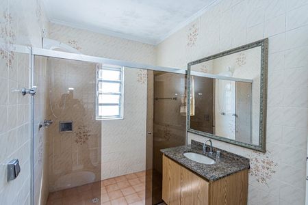 Casa à venda com 500m², 4 quartos e 5 vagasBanheiro da Suíte