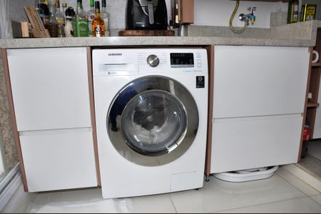 Apartamento à venda com 53m², 2 quartos e 1 vaga Apartamento à venda com 53m², 2 quartos e 1 vagaÁrea de Serviço