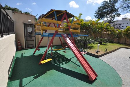Apartamento à venda com 78m², 3 quartos e 2 vagasÁrea comum - Playground