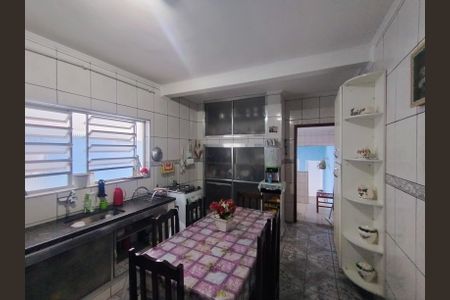 Casa à venda com 179m², 3 quartos e 2 vagas Casa à venda com 179m², 3 quartos e 2 vagasCozinha