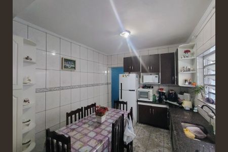Casa à venda com 179m², 3 quartos e 2 vagas Casa à venda com 179m², 3 quartos e 2 vagasCozinha