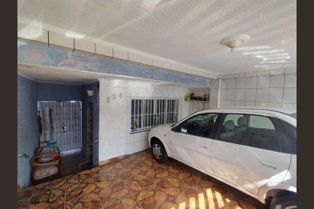 Casa à venda com 179m², 3 quartos e 2 vagas Casa à venda com 179m², 3 quartos e 2 vagasGaragem