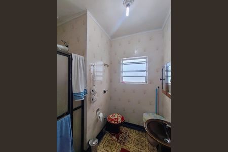 Casa à venda com 179m², 3 quartos e 2 vagas Casa à venda com 179m², 3 quartos e 2 vagasBanheiro Social 1