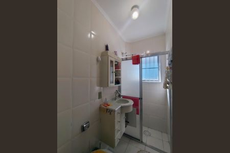 Casa à venda com 179m², 3 quartos e 2 vagas Casa à venda com 179m², 3 quartos e 2 vagasBanheiro Social 2