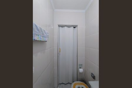 Casa à venda com 179m², 3 quartos e 2 vagas Casa à venda com 179m², 3 quartos e 2 vagasBanheiro Social 2