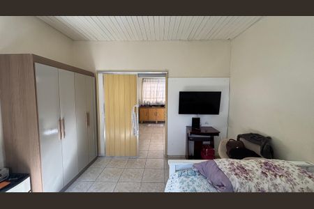 Casa à venda com 250m², 3 quartos e 3 vagas Casa à venda com 250m², 3 quartos e 3 vagasCasa Fundos - Quarto