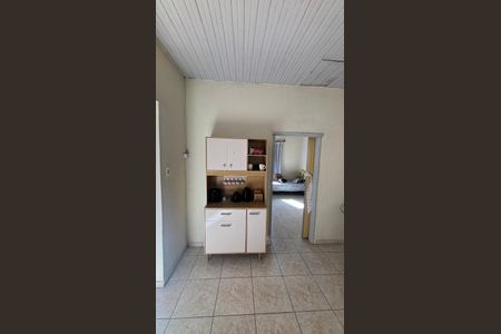 Casa à venda com 250m², 3 quartos e 3 vagas Casa à venda com 250m², 3 quartos e 3 vagasCasa Fundos - Cozinha