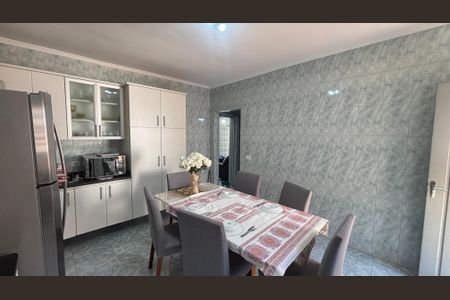 Casa à venda com 250m², 3 quartos e 3 vagas Casa à venda com 250m², 3 quartos e 3 vagasCozinha