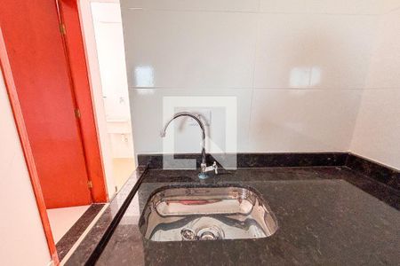 Sala/Cozinha de apartamento para alugar com 1 quarto, 70m² em Jardim Maringa, São Paulo