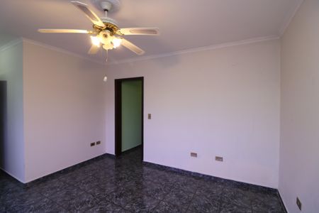 Sala de casa para alugar com 6 quartos, 210m² em Vila Industrial, São Paulo