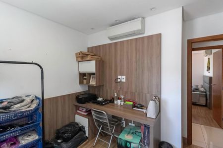 Apartamento à venda com 148m², 4 quartos e 3 vagasQuarto 2