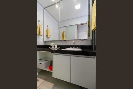 Apartamento à venda com 148m², 4 quartos e 3 vagasBanheiro da Suíte 1