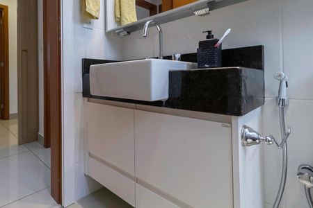 Apartamento à venda com 148m², 4 quartos e 3 vagasBanheiro Social