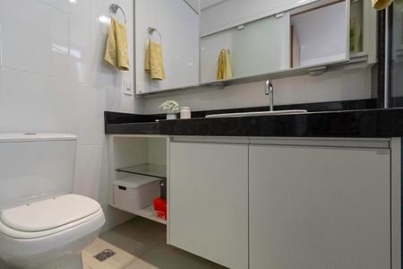 Apartamento à venda com 148m², 4 quartos e 3 vagasBanheiro da Suíte 1