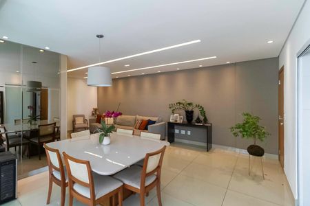 Apartamento à venda com 148m², 4 quartos e 3 vagasSala