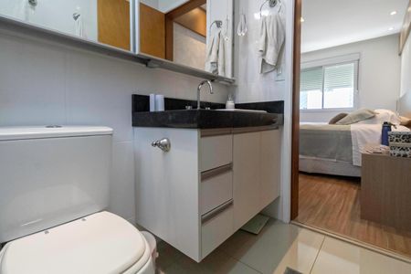 Apartamento à venda com 148m², 4 quartos e 3 vagasBanheiro da Suíte 2