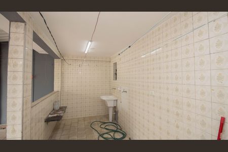 Casa à venda com 137m², 4 quartos e 1 vagaÁrea de Serviço 2