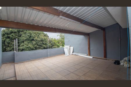 Casa à venda com 137m², 4 quartos e 1 vagaVaranda