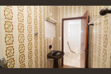 Casa à venda com 137m², 4 quartos e 1 vagaBanheiro