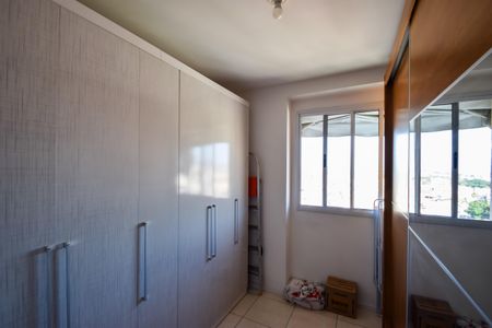 Apartamento à venda com 64m², 3 quartos e 1 vagaQuarto 2