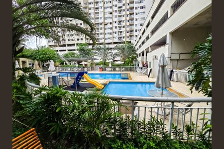 Apartamento à venda com 64m², 3 quartos e 1 vagaÁrea comum - Piscina