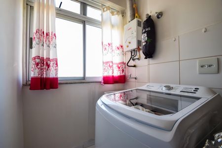 Apartamento à venda com 64m², 3 quartos e 1 vagaÁrea de Serviço