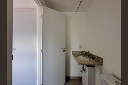 Apartamento à venda com 71m², 2 quartos e 1 vaga Apartamento à venda com 71m², 2 quartos e 1 vagaBanheiro Suíte 1