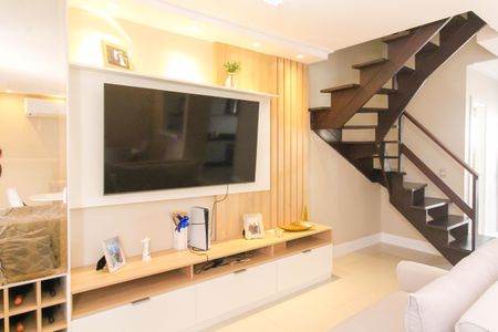 Sala de casa de condomínio para alugar com 3 quartos, 160m² em Centro, Canoas