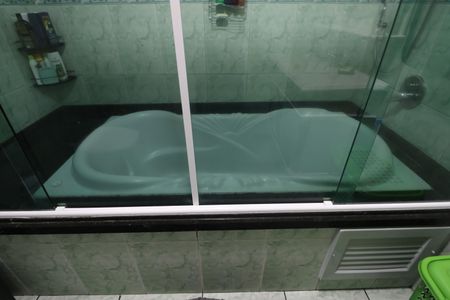 Casa à venda com 195m², 2 quartos e 3 vagasBanheiro