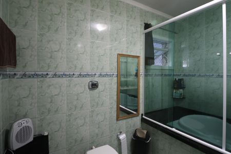 Casa à venda com 195m², 2 quartos e 3 vagasBanheiro