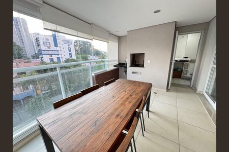 Apartamento à venda com 95m², 2 quartos e 2 vagasFoto 02