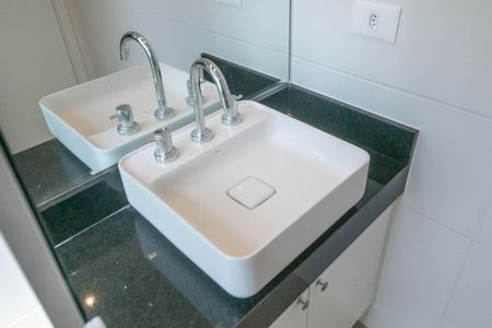 Casa de condomínio à venda com 146m², 2 quartos e 2 vagasBanheiro da Suíte 2