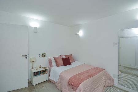 Casa à venda com 460m², 3 quartos e 4 vagas Casa à venda com 460m², 3 quartos e 4 vagasSuite 2