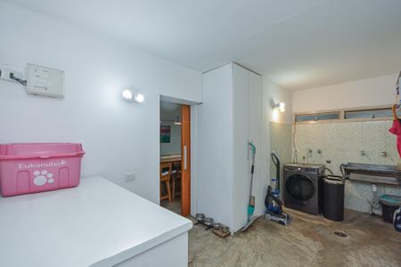 Casa à venda com 460m², 3 quartos e 4 vagas Casa à venda com 460m², 3 quartos e 4 vagasÁrea de Serviço