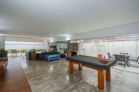 Casa à venda com 460m², 3 quartos e 4 vagas Casa à venda com 460m², 3 quartos e 4 vagasSala/Cozinha