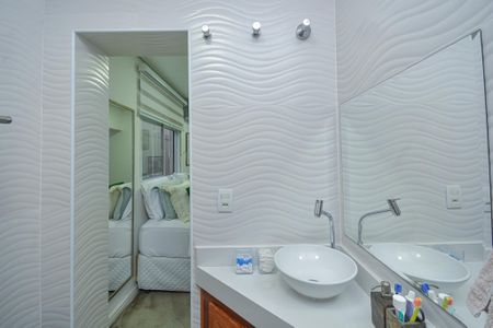 Casa à venda com 460m², 3 quartos e 4 vagas Casa à venda com 460m², 3 quartos e 4 vagasBanheiro da Suíte 1