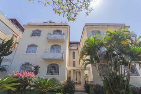 Apartamento à venda com 84m², 3 quartos e 1 vaga Apartamento à venda com 84m², 3 quartos e 1 vagaFachada