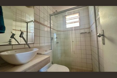 Apartamento à venda com 68m², 3 quartos e 1 vaga Apartamento à venda com 68m², 3 quartos e 1 vagaBanheiro